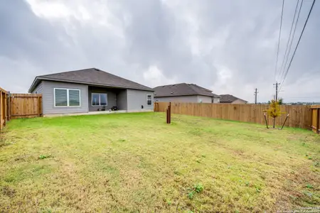 New construction Single-Family house 250 Landing Ln, New Braunfels, TX 78130 plan RC Fenway - image 2