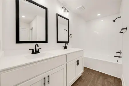 New construction Single-Family house 9352 Hard Rock Rd, Conroe, TX 77303 plan Darlington II - image 7