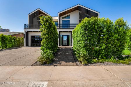 New construction Single-Family house 8038 E Clarendon Ave, Scottsdale, AZ 85251 - image