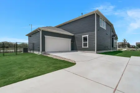 New construction Single-Family house 8616 Dongan Dr, Austin, TX 78744 plan Aura - image