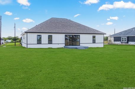 New construction Single-Family house 16923 Rancho Escondido, Atascosa, TX 78002 - image 3