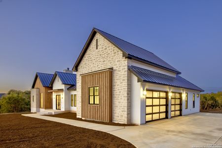 New construction Single-Family house 345 Shady Holw, New Braunfels, TX 78132 - image