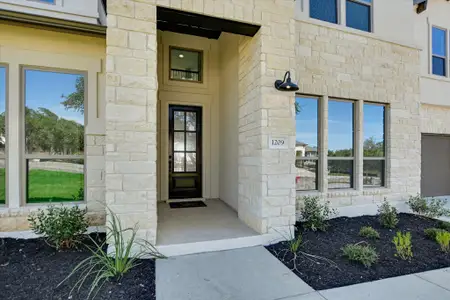 New construction Single-Family house 1209 Stormy Dr, Georgetown, TX 78628 plan Topaz - image 2