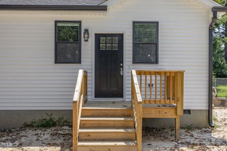 New construction Single-Family house 808 Third Avenue, Smithfield, NC 27577 - photo 0