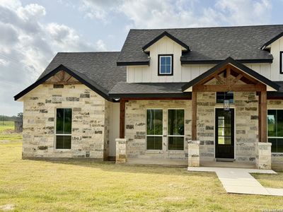New construction Single-Family house 712 County Rd 320, Floresville, TX 78114 - image