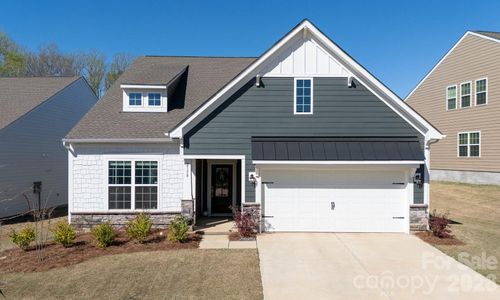 New construction Single-Family house 2138 Bowie Stone Ct, Fort Mill, SC 29715 - image