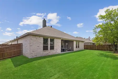 New construction Single-Family house 632 Mooney Dr, Saginaw, TX 76179 - image 4
