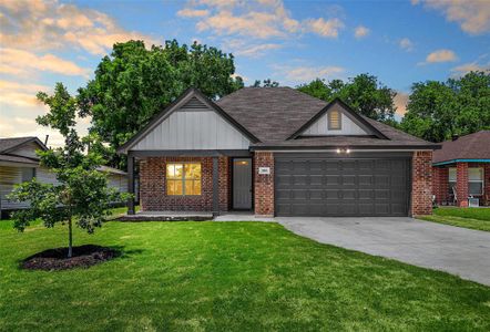 New construction Single-Family house 2805 Ennis Avenue, Fort Worth, TX 76111 - photo 0