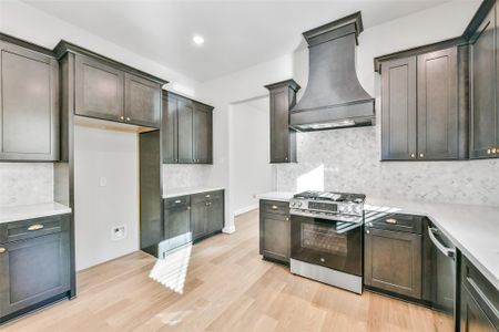 New construction Single-Family house 2515 S Houston Ave, Pearland, TX 77581 - image 9