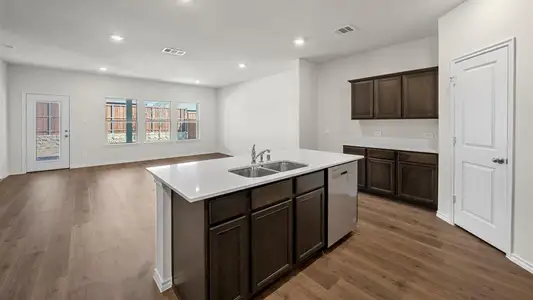 New construction Single-Family house 11304 W Pond Dr, Providence Village, TX 76227 plan X40O Ozark - image