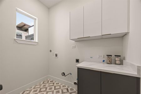 New construction Single-Family house 1105 Wilson St, Houston, TX 77019 - image 17