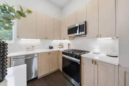 New construction Single-Family house 5522 Wheatley St, Unit E, Houston, TX 77091 - image 7