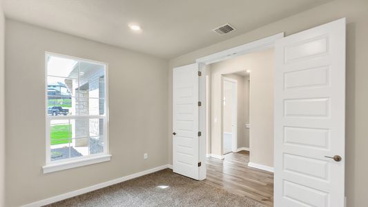 New construction Single-Family house 2108 Ridge Runner Dr, Georgetown, TX 78628 null- photo 15 15