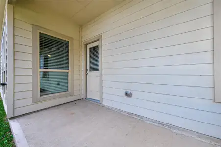 New construction Single-Family house 24707 Sonora Crescent Cir, Huffman, TX 77336 - image 3