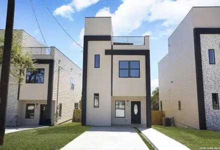 New construction Single-Family house 650 Canyon Cir, Canyon Lake, TX 78133 - image