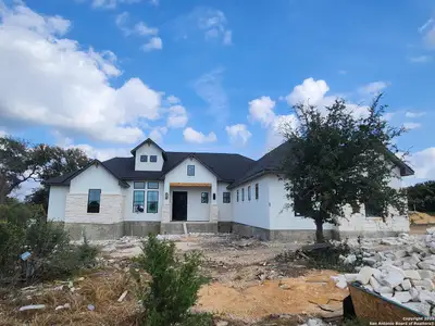 New construction Single-Family house 291 Curvatura, New Braunfels, TX 78132 - image 2