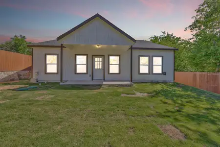 New construction Single-Family house 2617 Hillside Dr, Granbury, TX 76048 - image
