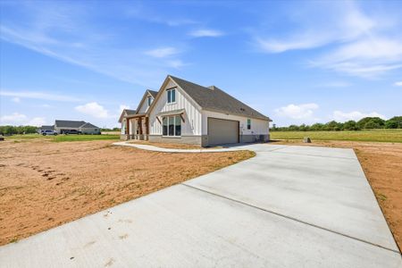 New construction Single-Family house 36 Cattleman Dr, Poolville, TX 76487 plan The Lily - image 17