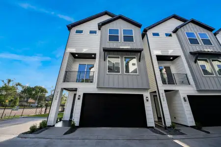 New construction Single-Family house 7725 Hammerly Blvd, Houston, TX 77055 - image