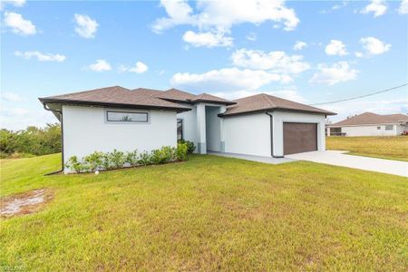 New construction Single-Family house 1806 Ne 21St Pl, Cape Coral, FL 33909 - image
