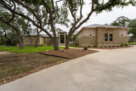 New construction Single-Family house 507 Arthur Ct, Spring Branch, TX 78070 - image