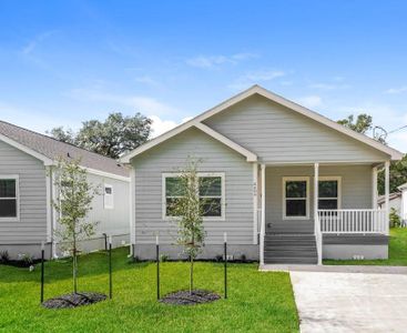 New construction Single-Family house 6609 Greenhurst Street, Houston, TX 77091 - photo 0