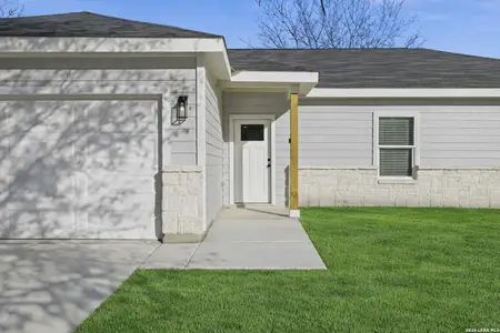 New construction Single-Family house 7126 Grand Vly, San Antonio, TX 78242 - image