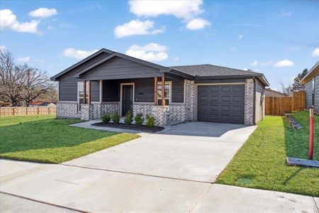 New construction Single-Family house 2404 Miller St, Denison, TX 75020 plan The Exmoor - image 17