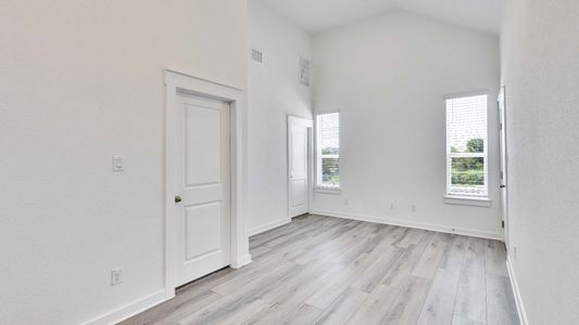 New construction Single-Family house 13404 Barn Chime St, Elgin, TX 78621 plan Joyce III - image 18