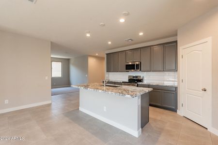 New construction Single-Family house 21581 W Papago St, Buckeye, AZ 85326 Castillo Series - Clover- photo 10 10