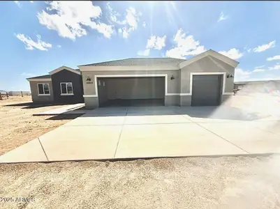 New construction Single-Family house 36815 W Whitton Ave, Tonopah, AZ 85354 - image