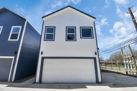 New construction Single-Family house 855 S Victory Drive, Unit C, Houston, TX 77088 - photo 0