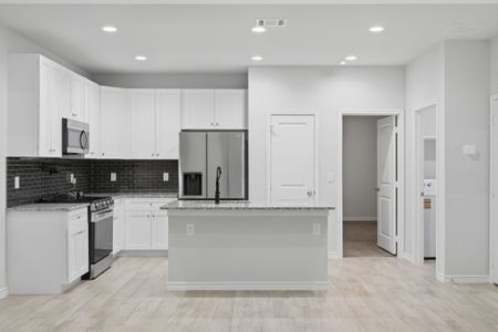 New construction Single-Family house 14994 Indian Hill Trl, Willis, TX 77378 plan Edison Plus - image 7