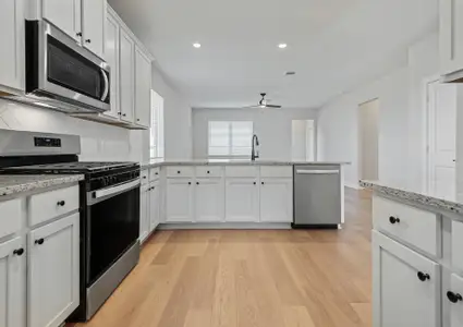 New construction Single-Family house 10730 Sky Creek Ln, Beasley, TX 77417 plan Montgomery - image