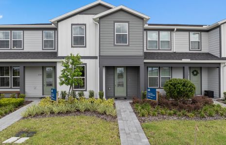 New construction Townhouse house 6456 Mossy Wood Ave, Orlando, FL 32829 Trailwood - Interior Unit- photo 0