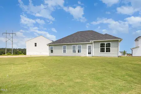 New construction Single-Family house 89 W Emily Gardens Dr, Selma, NC 27576 plan Belford - image