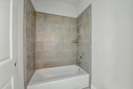 New construction Single-Family house 6427 Tomahawk, Baytown, TX 77523 - image 18