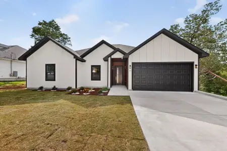 New construction Single-Family house 137 N Pohakea Dr, Bastrop, TX 78602 - image