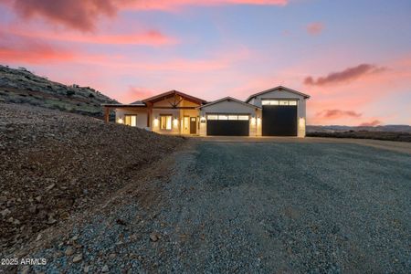 New construction Single-Family house 15900 Lone Fox Trl, Dewey-Humboldt, AZ 86327 - image
