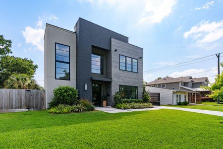 New construction Single-Family house 935 Gardenia Dr, Houston, TX 77018 - image