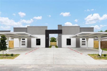 New construction Multi-Family house 428 Acacia St, Alamo, TX 78516 - image