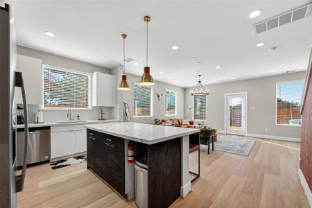 New construction Single-Family house 8668 Easthaven Blvd, Houston, TX 77075 - image 8