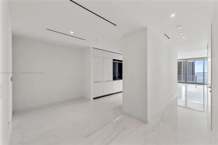 New construction Condo/Apt house 300 Biscayne Way, Unit 2103, Miami, FL 33131 - photo 5 5