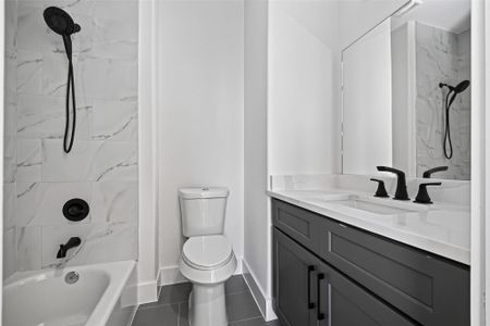 New construction Single-Family house 1107 Wilson St, Houston, TX 77019 - image 18