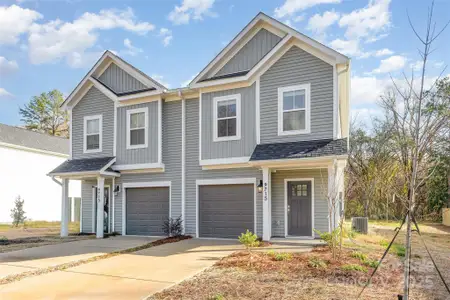 New construction Townhouse house 9715 Misenheimer Rd, Charlotte, NC 28215 - image