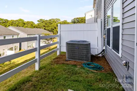 New construction Townhouse house 499 Tayberry Ln, Fort Mill, SC 29715 - image