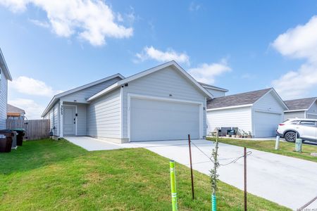 New construction Single-Family house 3633 Wentz Hill Dr, Marion, TX 78124 - image