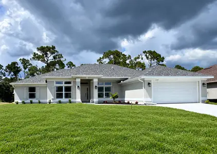 New construction Single-Family house 4585 Fernway Dr, North Port, FL 34288 plan 2240 - image