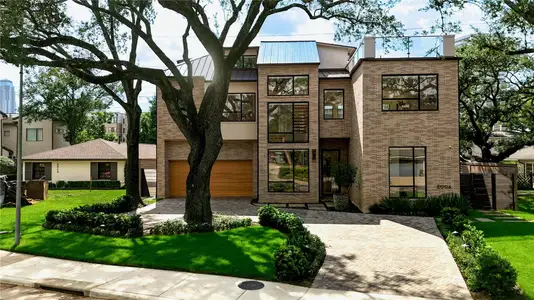 New construction Single-Family house 2006 Suffolk Dr, Houston, TX 77027 - image