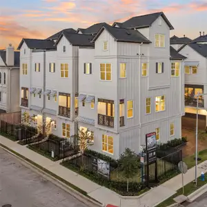 New construction Townhouse house 4022 Blossom St, Houston, TX 77007 - image